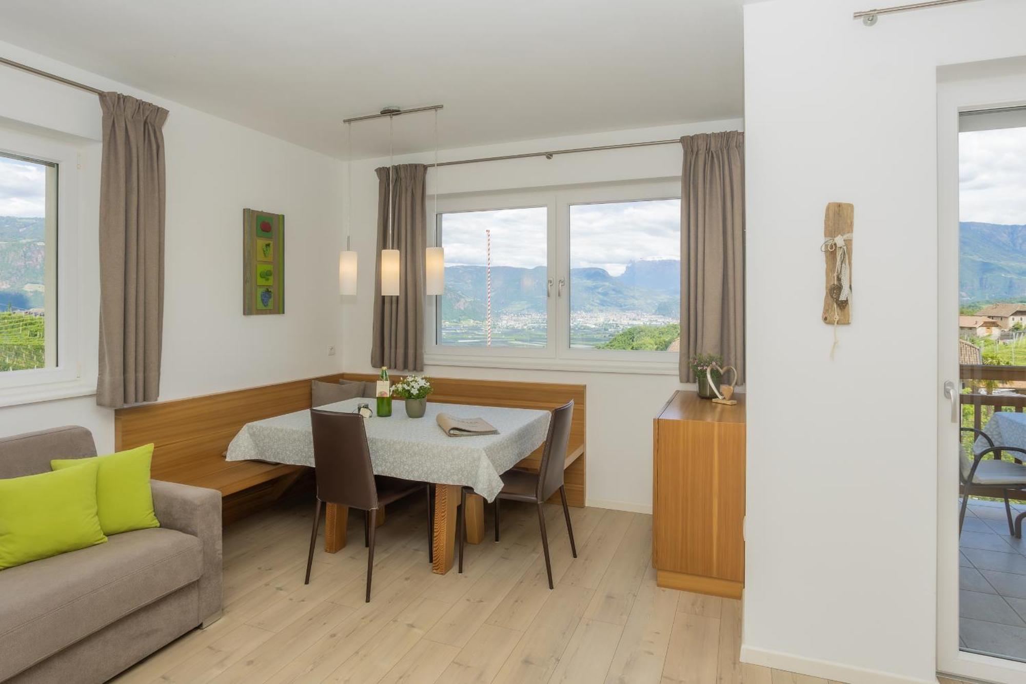 Egarter Apartment อัปเปียโน ซุลลา สตราดา เดล วีโน ภายนอก รูปภาพ
